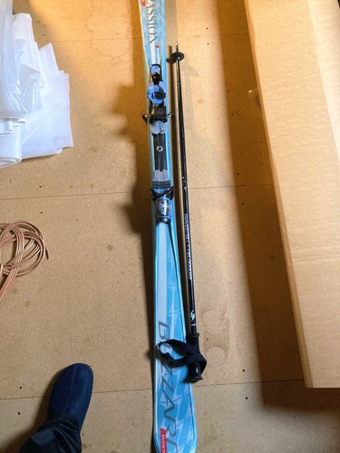 Ein paar carving ski blizzard - ein,